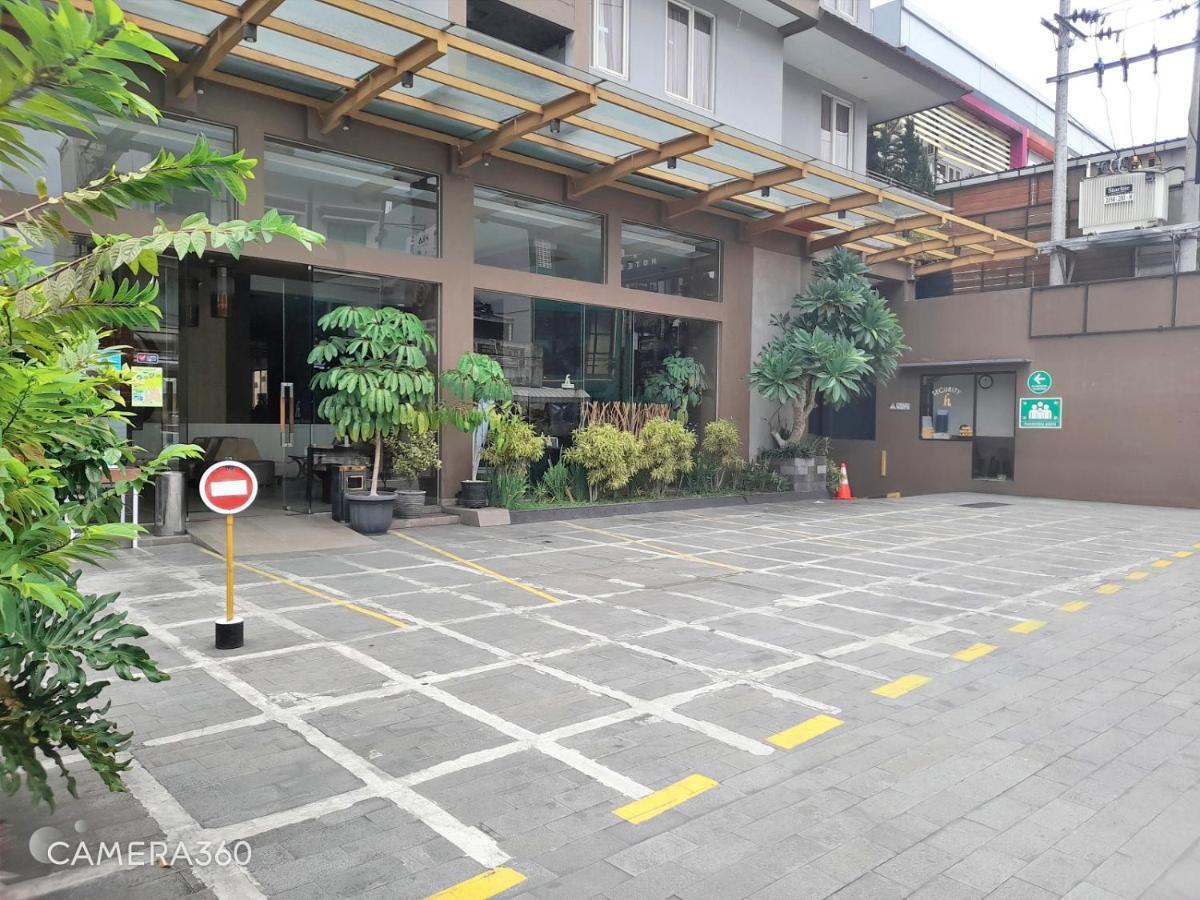 H Boutique Hotel Jogjakarta Yogyakarta Extérieur photo